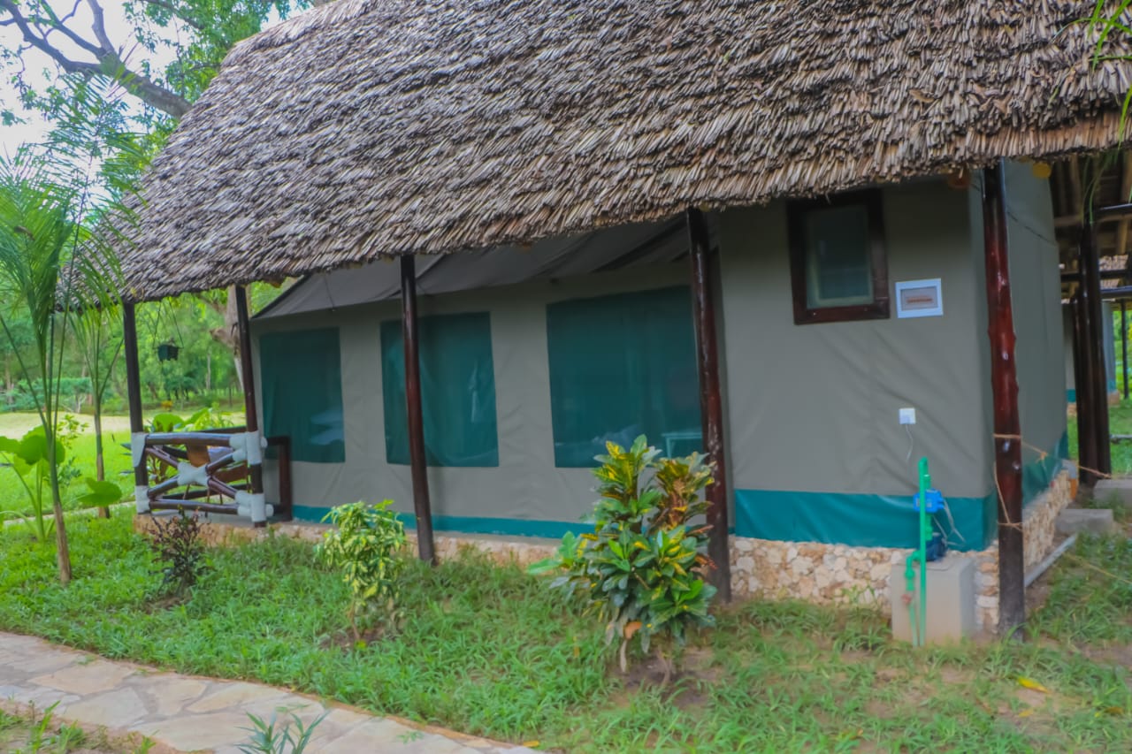bomani resort tent exterior